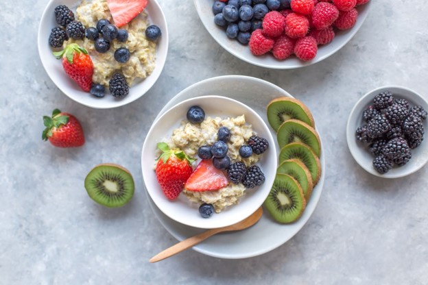 Featured image for the article on the 5 Quick and Healthy Breakfast Delights You Must Try this Week showing healthy fruits breakfast on table